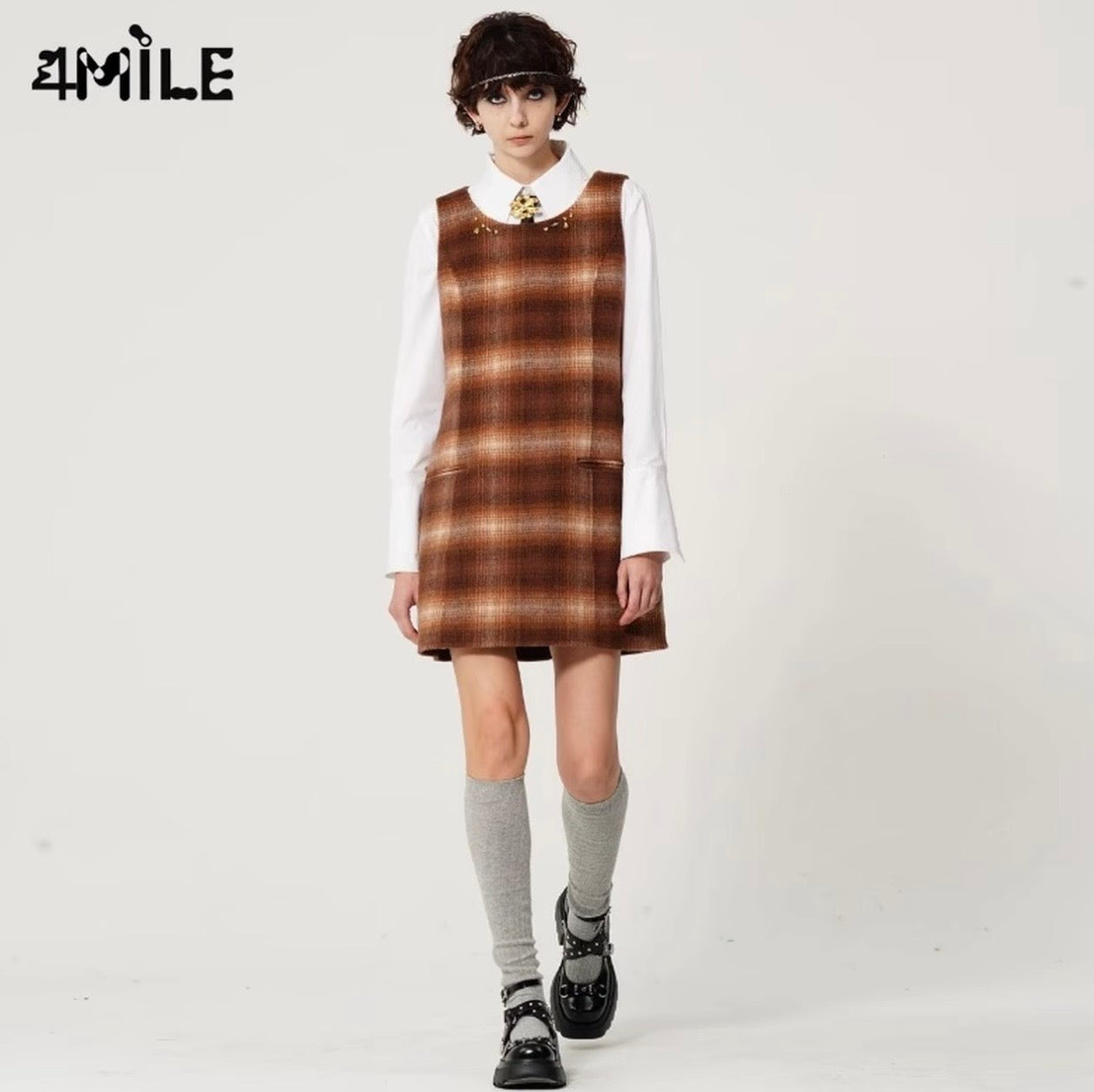 4MILE日系学院复古格子钻饰钉珠毛呢背心裙圆领无袖秋冬连衣裙