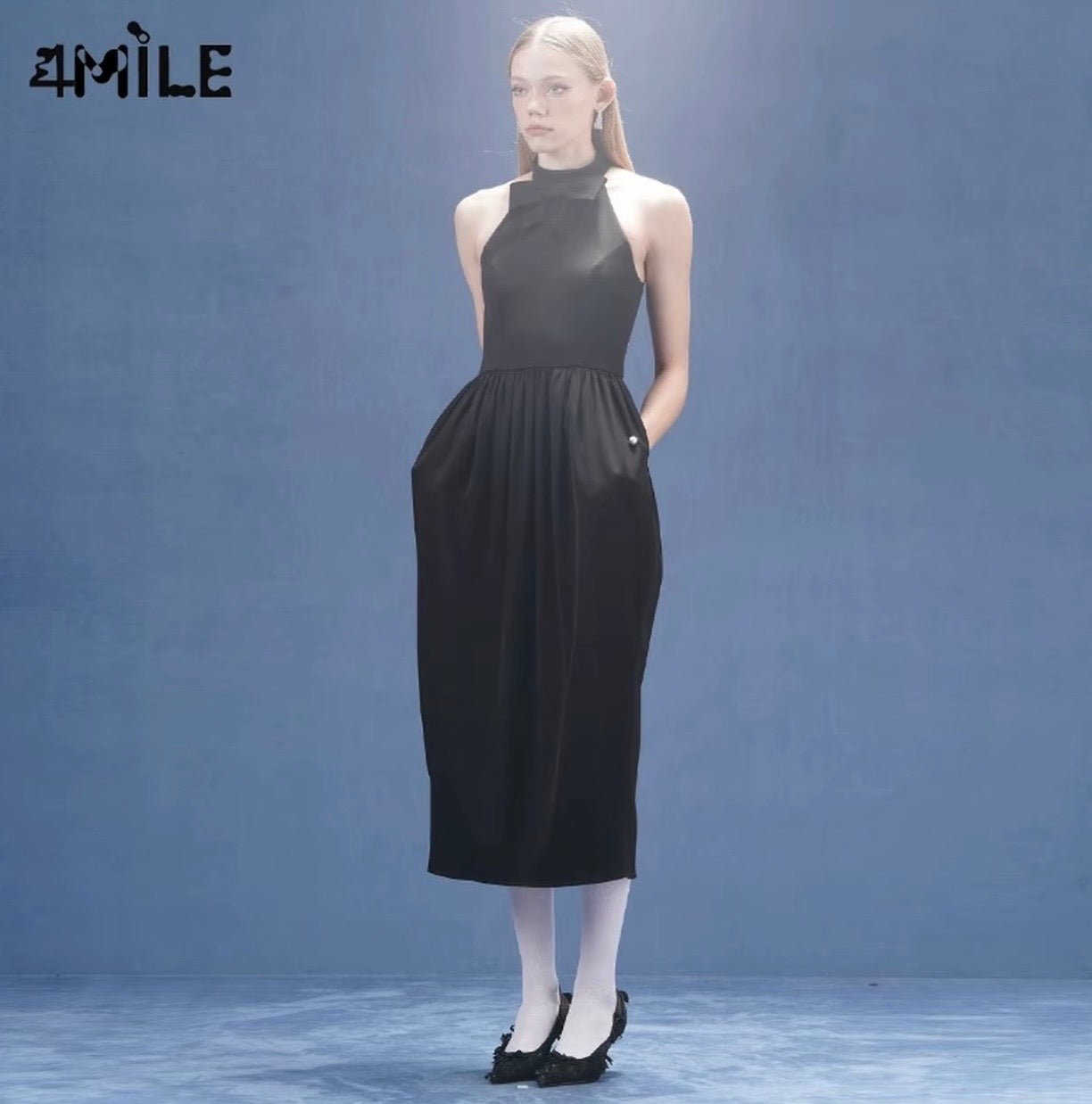 4MILE24 Spring/Summer New Black Bow-Knot Cocoon-Shaped Halter Neck Dress - Niche Designer Haute Couture Gown