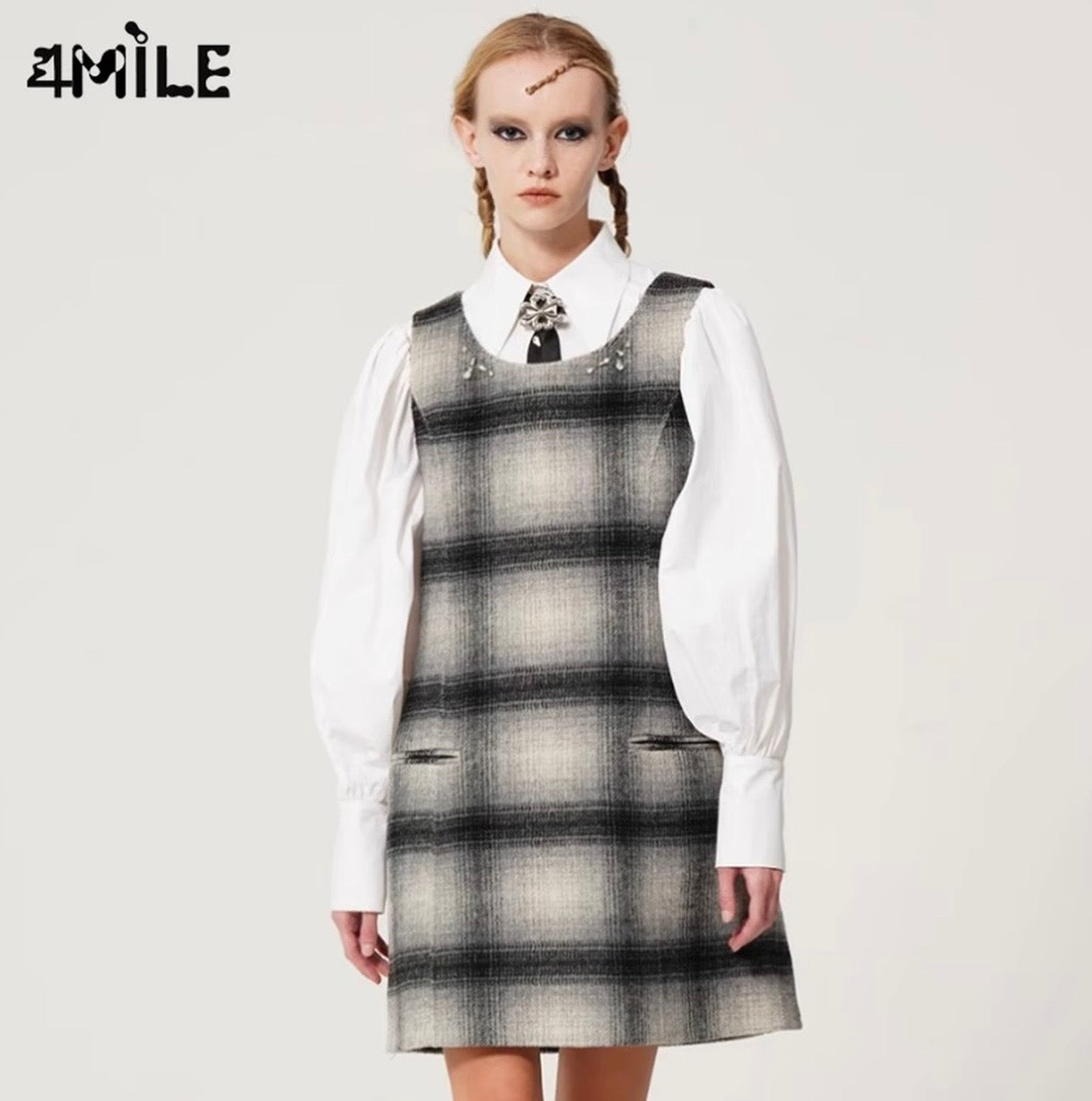 4MILE日系学院复古格子钻饰钉珠毛呢背心裙圆领无袖秋冬连衣裙