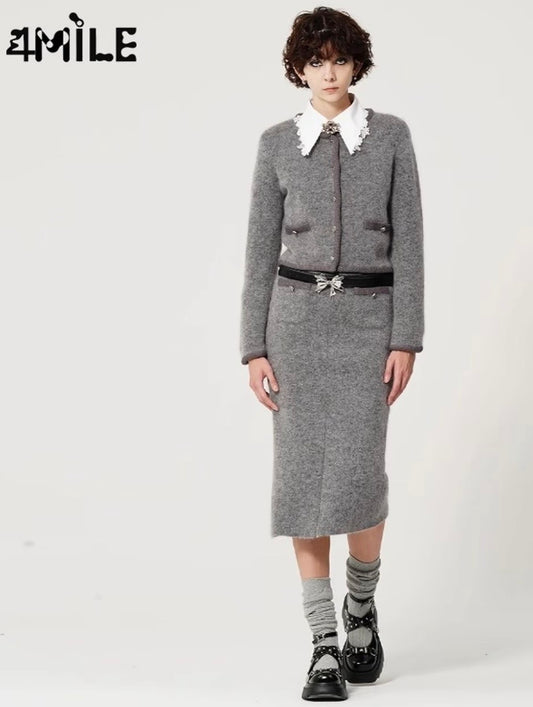 4MILE Elegant Chanel-Style Cardigan, Fashionable Short Style, Designer Color-Blocked Long-Sleeved Knitwear