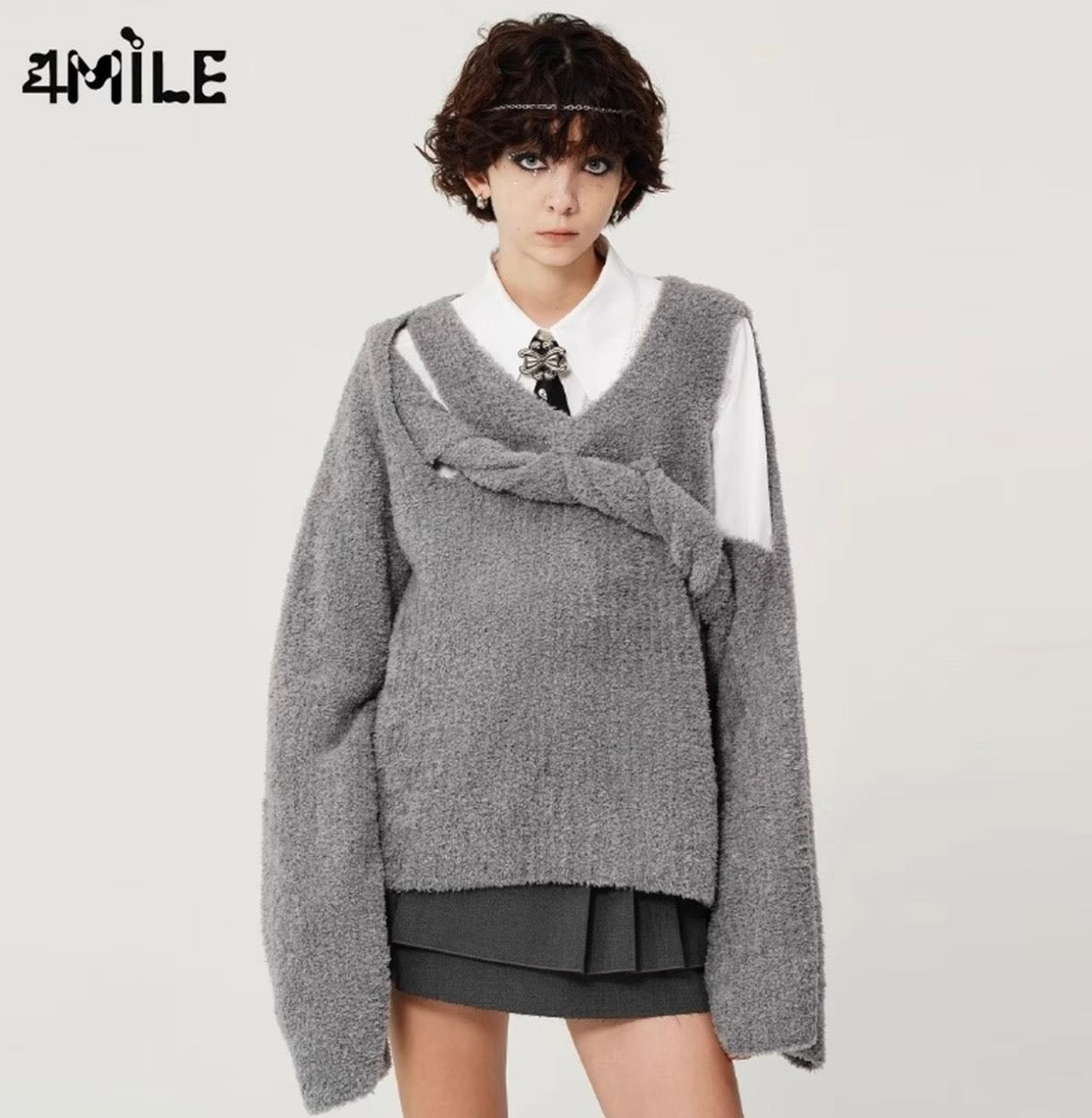 4MILE秋冬高级感灰色解构主义套头毛衫原创V领喇叭袖针织衫